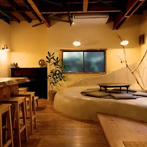 Onsen Tent בית הארחה האקונה